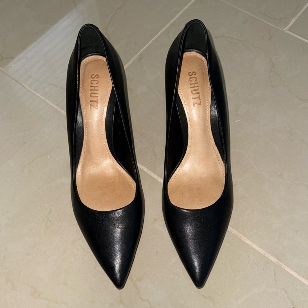 SCHUTZ Lou lo Pointed Toe Pump Women Nubuck  Pump size 7B Black
